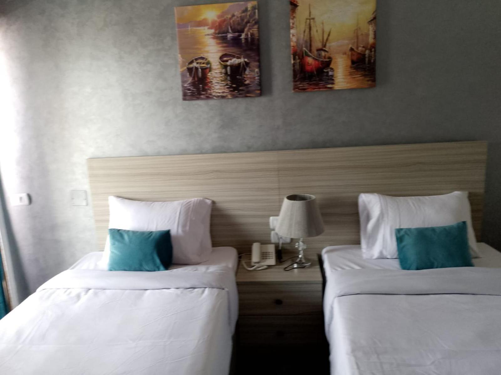 Mar Charbel Hotel Cairo Exterior photo