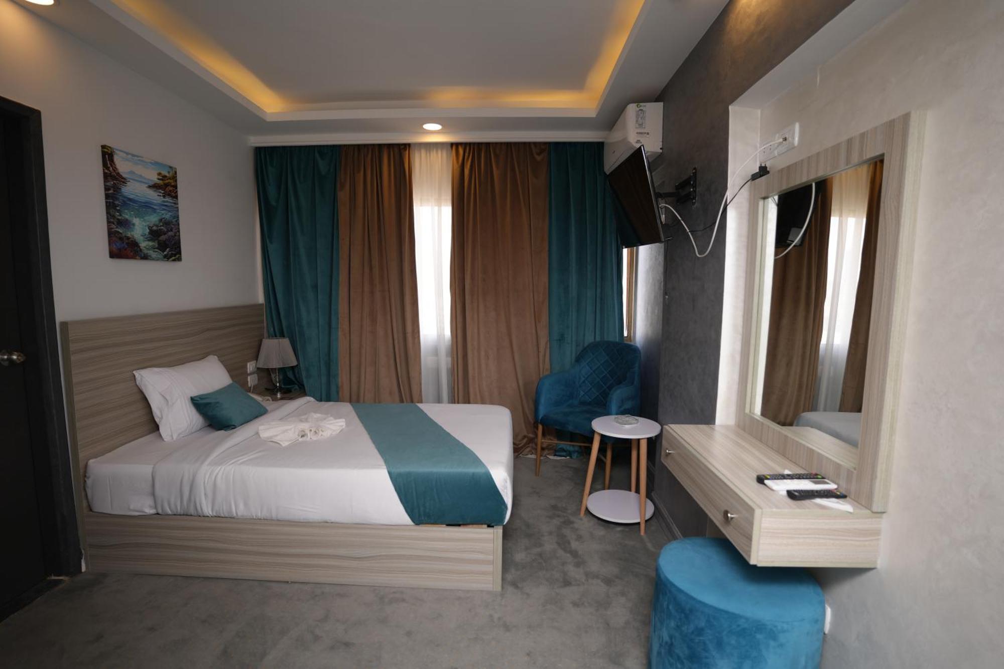 Mar Charbel Hotel Cairo Exterior photo