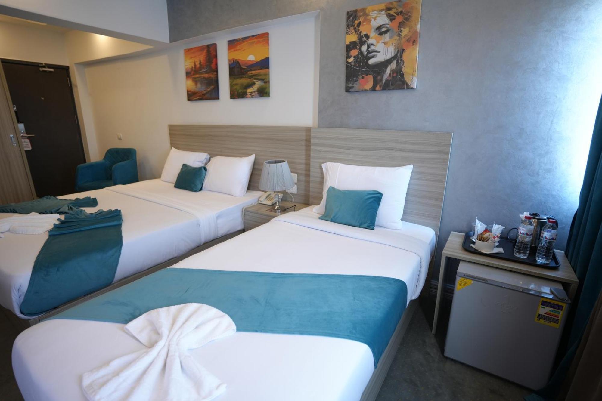 Mar Charbel Hotel Cairo Exterior photo